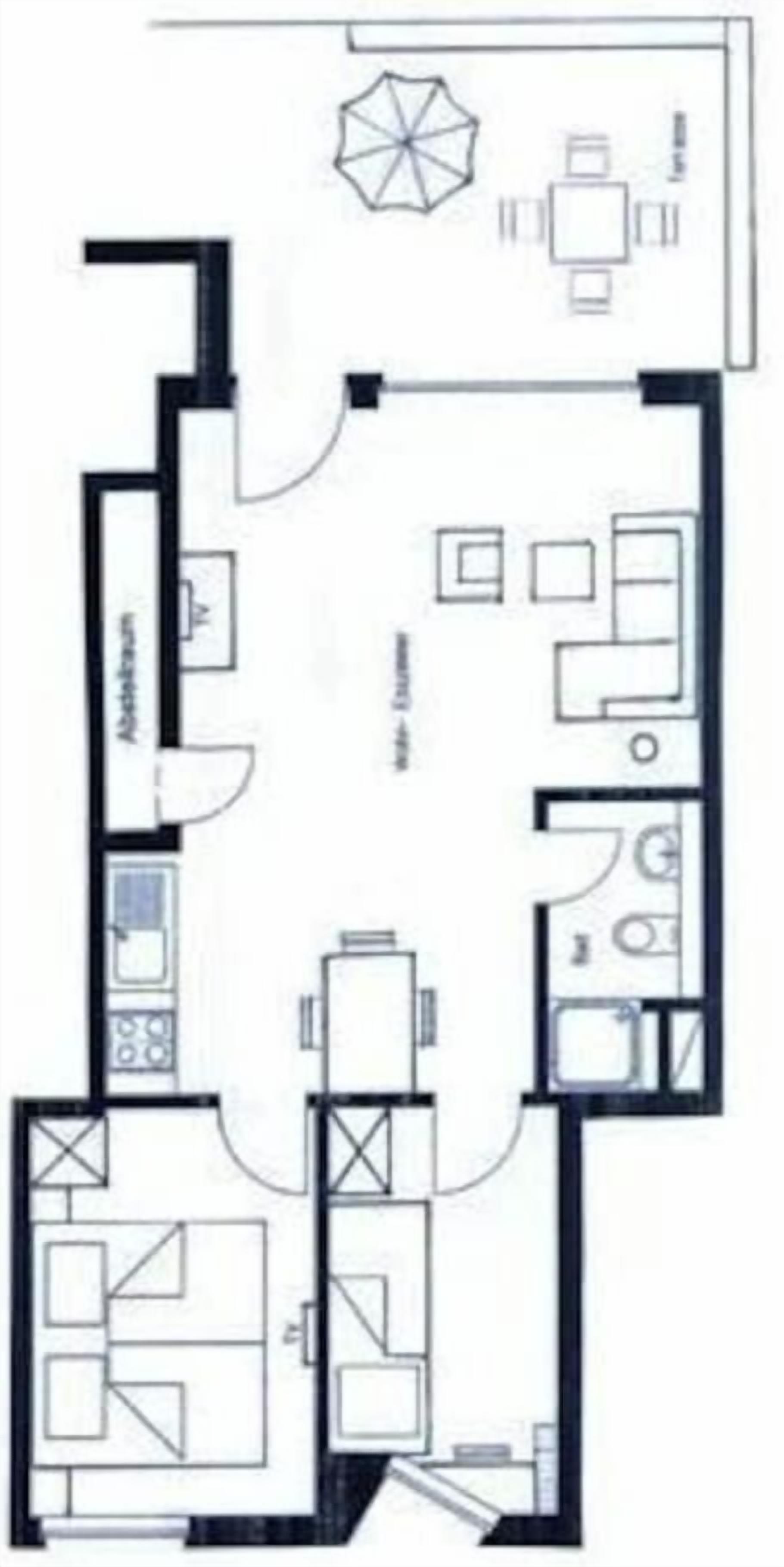 Een plattegrond met een woonkamer, keuken, eetgedeelte en twee slaapkamers.