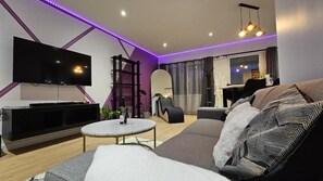 Unclassified image, 5 of 20, button - Diamond'Suite Loveroom & Spa44 (Machecoul-Saint-Même)