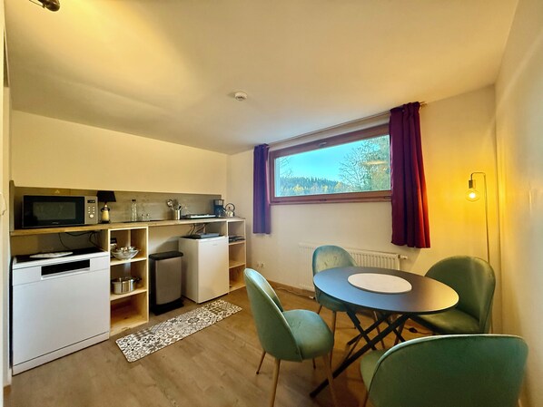 Unclassified image, 1 of 9, button - Vrbo Property (Gerbépal)