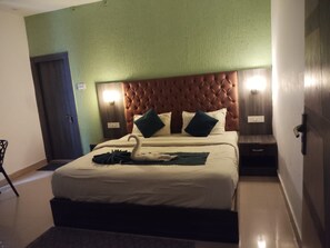 Unclassified image, 5 of 45, button - Yes Hotel (Rishikesh)