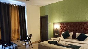 Deluxe Room, Mountain View - Yes Hotel (Rishikesh)