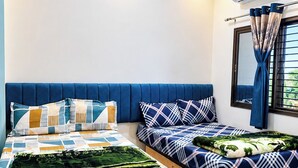 Unclassified image, 4 of 14, button - Maharudra Residency Homestay (Verul)