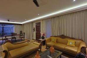 Ảnh chưa phân loại, 4 trong số 57 ảnh, nút