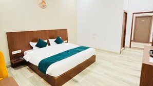 Room - The Jim Corbett Inn (Ramnagar)
