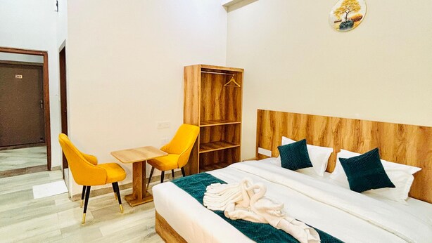 Room - The Jim Corbett Inn (Ramnagar)