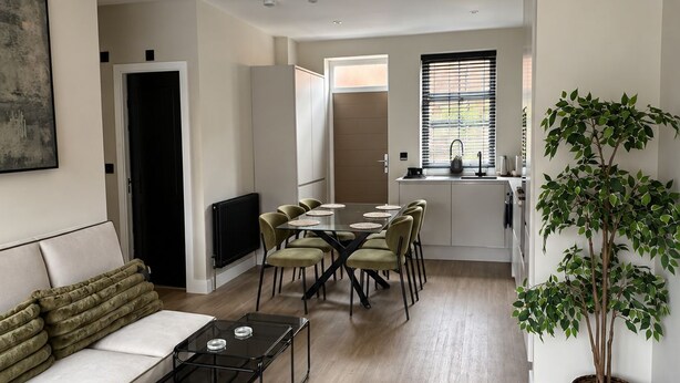 Unclassified image, 1 of 12, button - Nr Airport, Sleeps 6, 5 Beds, Private Parking (Stockport)