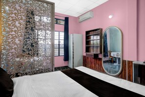 Classic Room - Collection O Jalukbari Bus Stand (Guwahati)