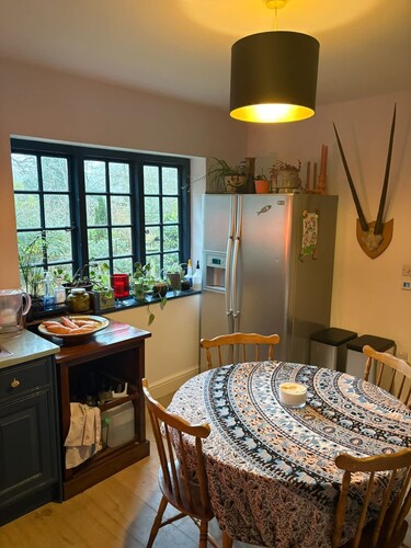 Two bed home with garden & parking in Bramley, Surrey Hills