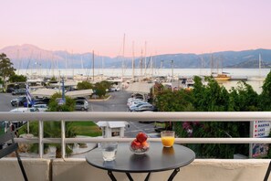 Unclassified image, 5 of 28, button - Sea Front Apartment - Beach Front apartment in the city of Agios Nikolaos (Agios Nikolaos)