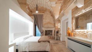 Unclassified image, 4 of 141, button - Masseria La Favorita (Scorrano)