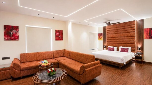 Unclassified image, 1 of 45, button - Stayzo Scheme 114 Vijay Nagar (Indore)