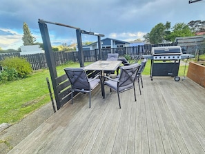 Unclassified image, 4 of 50, button - 3BR stylish home base for exploring town, comfort meets prime location (Oamaru)