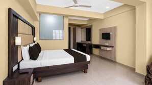 Classic Room | WiFi (free) - Townhouse Oak by OYO Rambagh Amritsar (Amritsar)