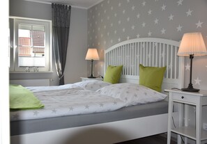 Unclassified image, 5 of 20, button - Holiday Home "Teichrose" with Shared Garden, Balcony and Wi-Fi (Grube)