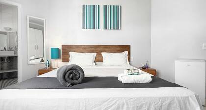Pool| AC| 1 Suite| BBQ Grill | Gym