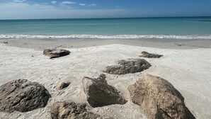 Unclassified image, 3 of 19, button - Private 1BR - King Bed Madeira Beach Days (Seminole)