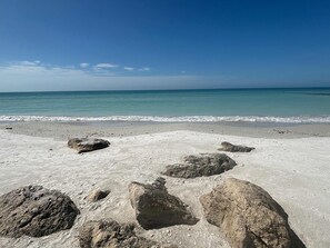 Unclassified image, 3 of 19, button - Private 1BR - King Bed Madeira Beach Days (Seminole)