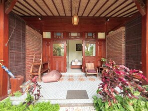Unclassified image, 3 of 20, button - Mirah Guest House (Gianyar)