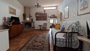 Unclassified image, 5 of 15, button - Vrbo Property (Popoli terme)