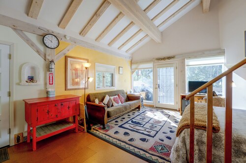 Mtn-view Taos Ski Valley Condo: 2 Mi to Slopes!