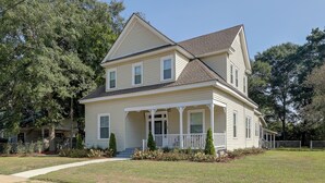 Unclassified image, 2 of 74, button - Tuskegee 5BR Home in Historic District (Tuskegee)