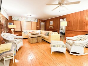Unclassified image, 3 of 44, button - Serene, Charming Coastal Retreat in North Litchfield (Pawleys Island)