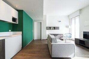 Unclassified image, 3 of 16, button - Vrbo Property (Milano)