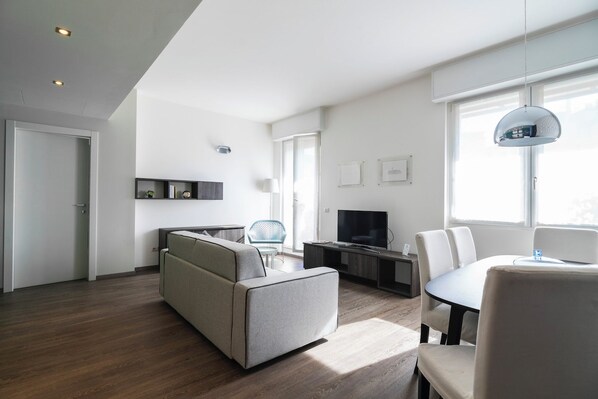 Unclassified image, 1 of 16, button - Vrbo Property (Milano)
