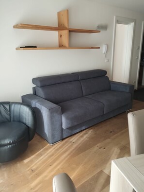 Unclassified image, 4 of 11, button - Calvi's Home - AffittiPontediLegno (Ponte di legno)
