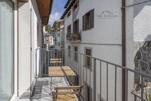 Unclassified image, 5 of 17, button - Wooden Wall - AffittiPontediLegno (Ponte di legno)