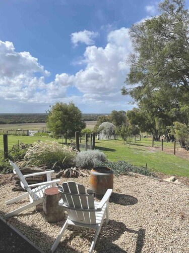 Cottage at Dunmore Homestead | Peaceful Retreat