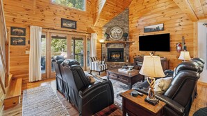 Unclassified image, 4 of 38, button - Deer Mountain Retreat: Mountain Views: Hot Tub (Ellijay)