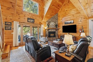 Unclassified image, 3 of 38, button - Deer Mountain Retreat: Mountain Views: Hot Tub (Ellijay)