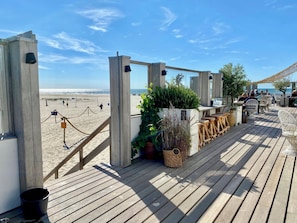 Beach - Enjoy peace and quiet, nature, and comfort in this cozy vacation home. (Waarland)