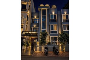 Ảnh chưa phân loại, 2 trong số 35 ảnh, nút