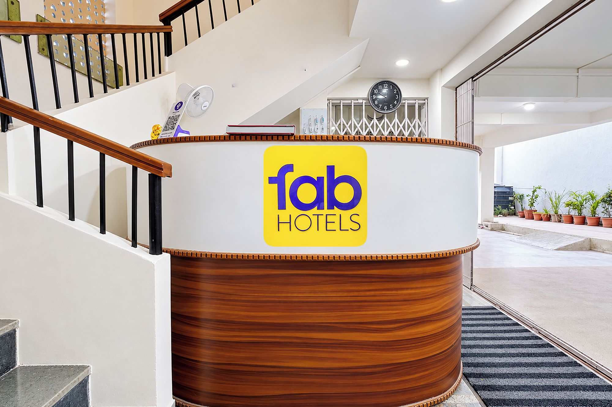 Quầy tiếp tân