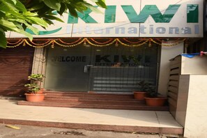 Unclassified image, 2 of 27, button - Fabhotel Kiwi International (Mumbai)