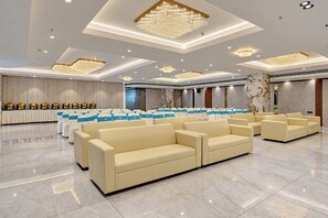 Banquet hall - FabHotel Isha Luxury Rooms (Hyderabad)