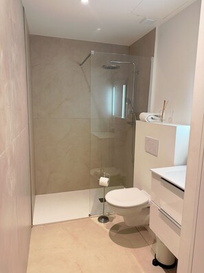 Unclassified image, 4 of 12, button - Serene 1-bedroom apartment with AC in Saint-Tropez (Saint-Tropez)