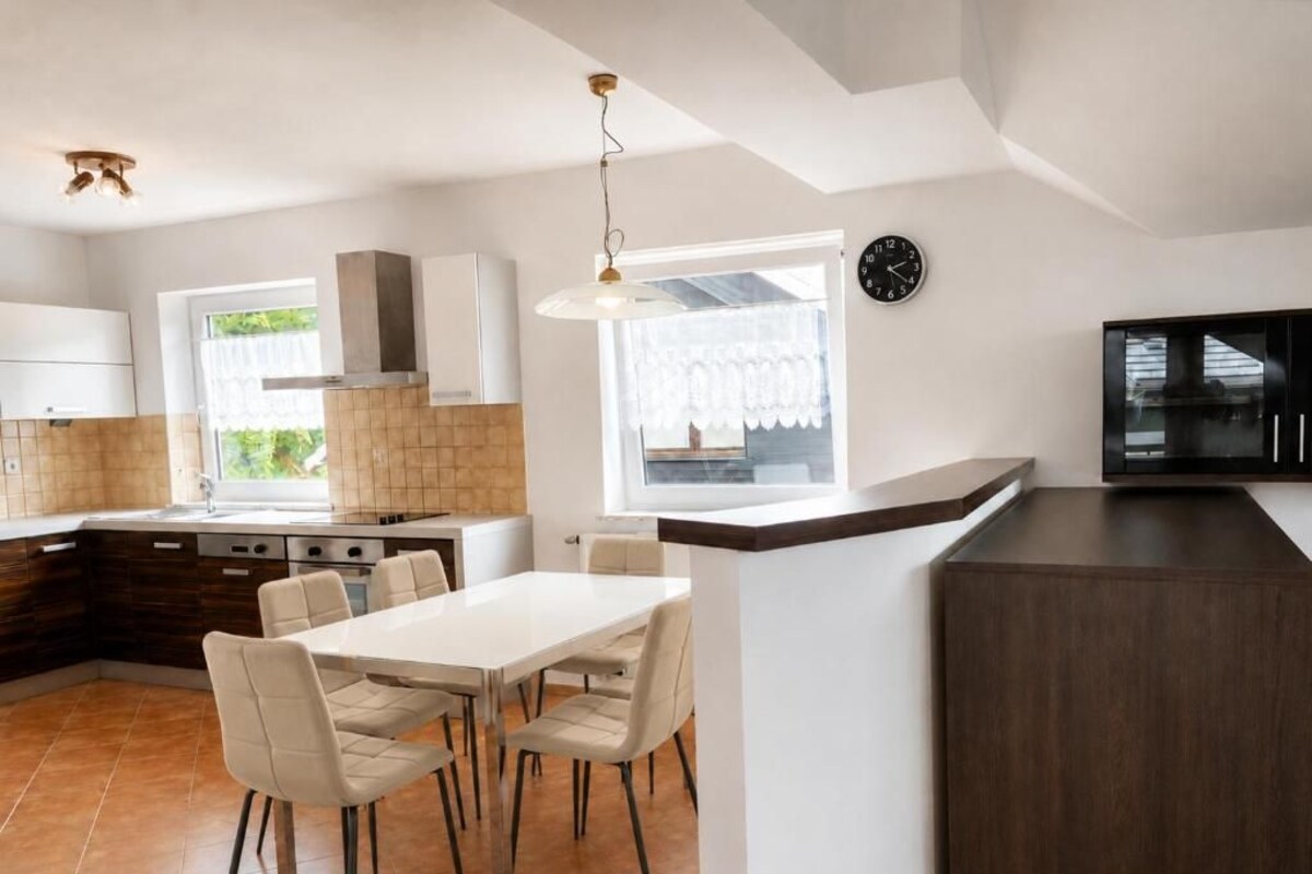 Appartement, balkon, uitzicht op tuin
