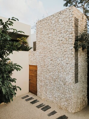 Unclassified image, 3 of 27, button - Serene 3BR in La Veleta – Rooftop jungle pool (La Veleta)