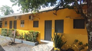 Unclassified image, 2 of 7, button - Hotel da Ray (Curuá)