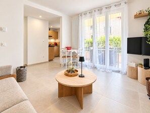 Unclassified image, 2 of 18, button - Vrbo Property (Aix-les-Bains)
