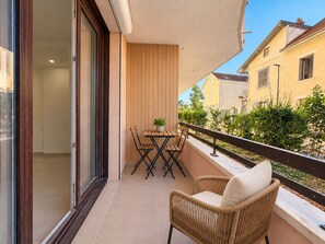 Unclassified image, 4 of 18, button - Vrbo Property (Aix-les-Bains)