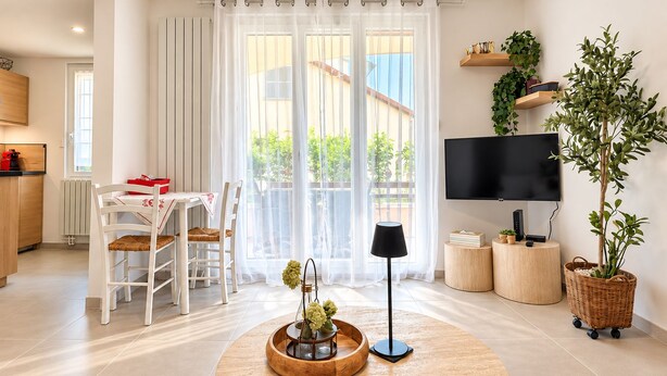 Unclassified image, 1 of 18, button - Vrbo Property (Aix-les-Bains)