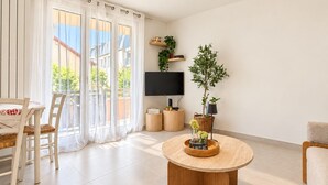 Unclassified image, 3 of 18, button - Vrbo Property (Aix-les-Bains)