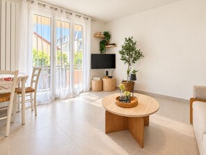 Unclassified image, 3 of 18, button - Vrbo Property (Aix-les-Bains)