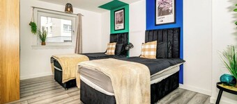 Stylish Greenock Home | Sleeps 8