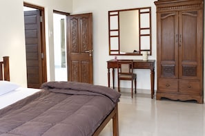 Unclassified image, 2 of 8, button - Reveridge Flora Cottage 3BH Matheran (Matheran)