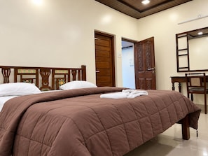 Unclassified image, 3 of 8, button - Reveridge Flora Cottage 3BH Matheran (Matheran)